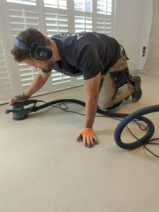 Professional inhuren voor microcement toepassing
