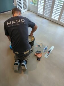 kant-en-klaar-microcement-zelf-aanbrengen-uitleg-in-blog