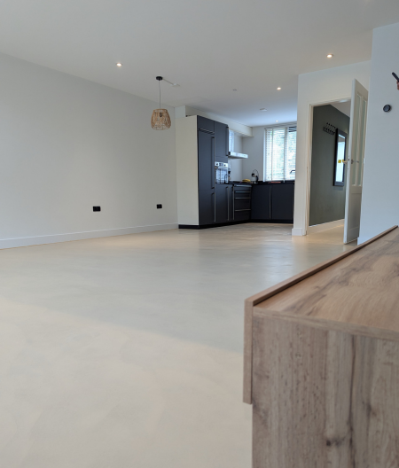 Vloer-microcement-woonkamer