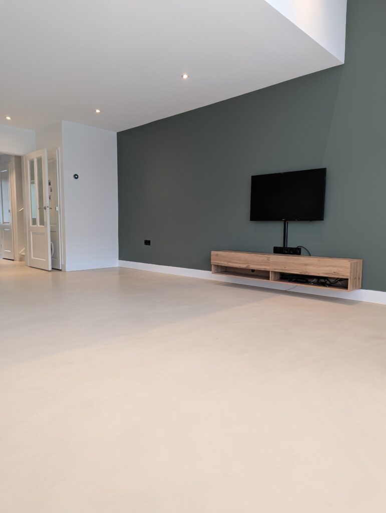 microcement-vloer-zelf-aanbrengen-of-product-inkopen-als-professional