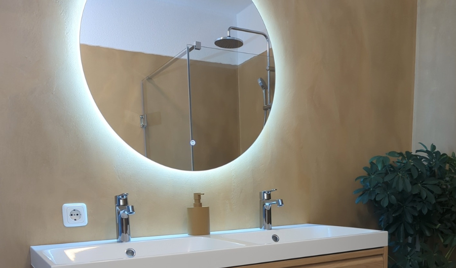 Microcement-over-tegels-badkamer