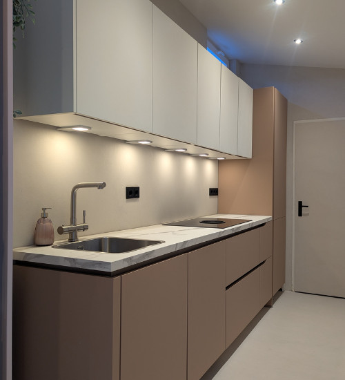 Nafoto van keuken met microcement in Utrecht, wijk Zuilen